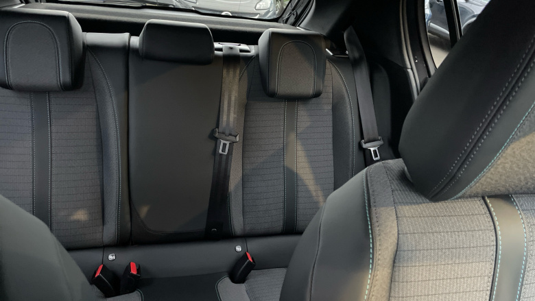 Peugeot 208 1.2 PureTech 100 Allure Premium 5dr Petrol Hatchback